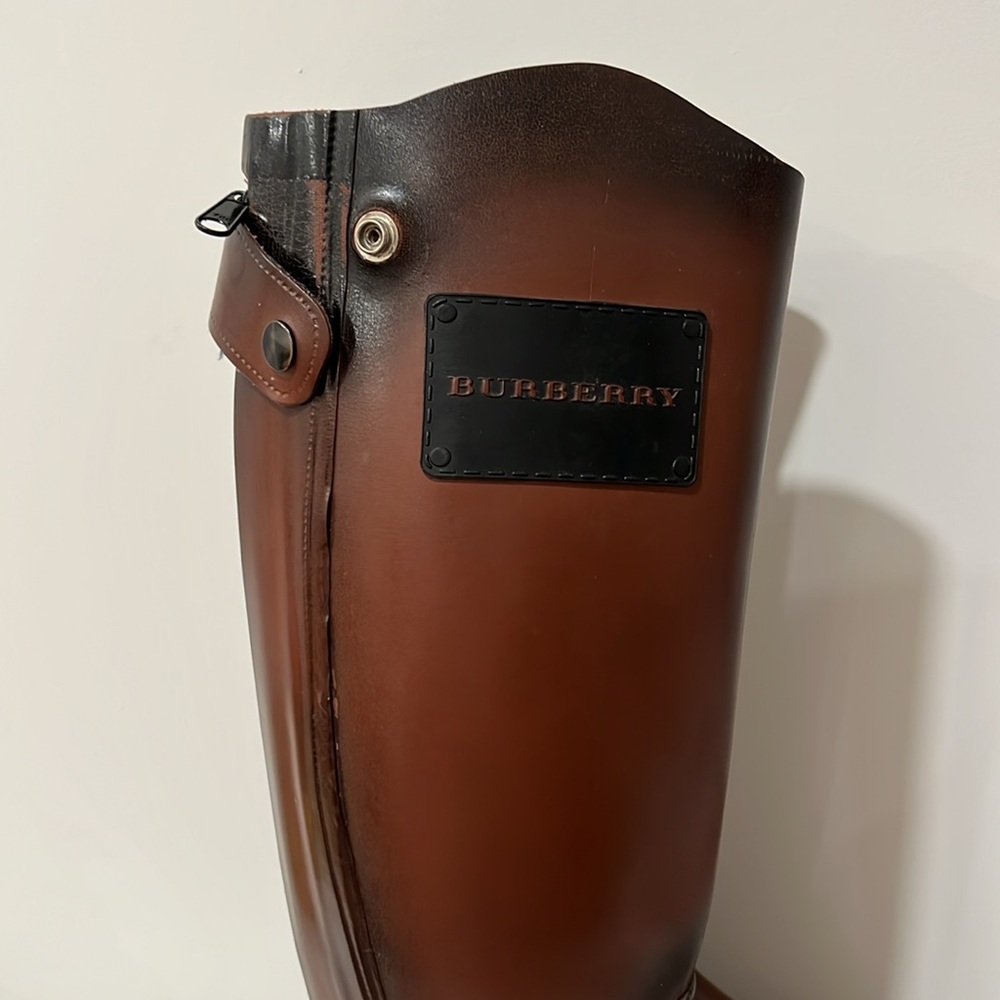 Burberry woman’s Brown Riding Boots size 7 - Picture 2 of 16